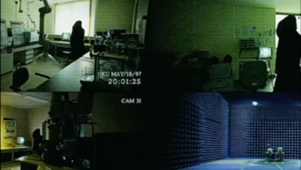 这个打工人太卷了，竟然自学唇语看领导说话"