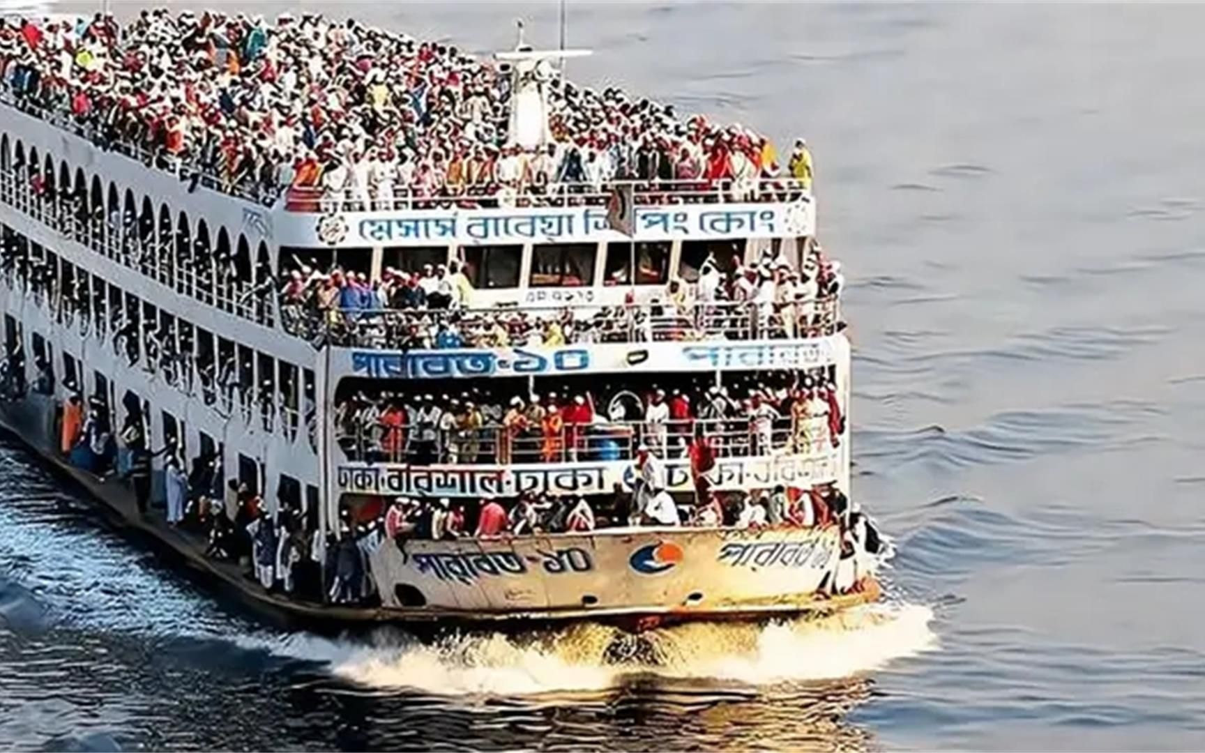 印度火车挂满人不算什么，看看他们的轮船，让人觉得冷汗直流！