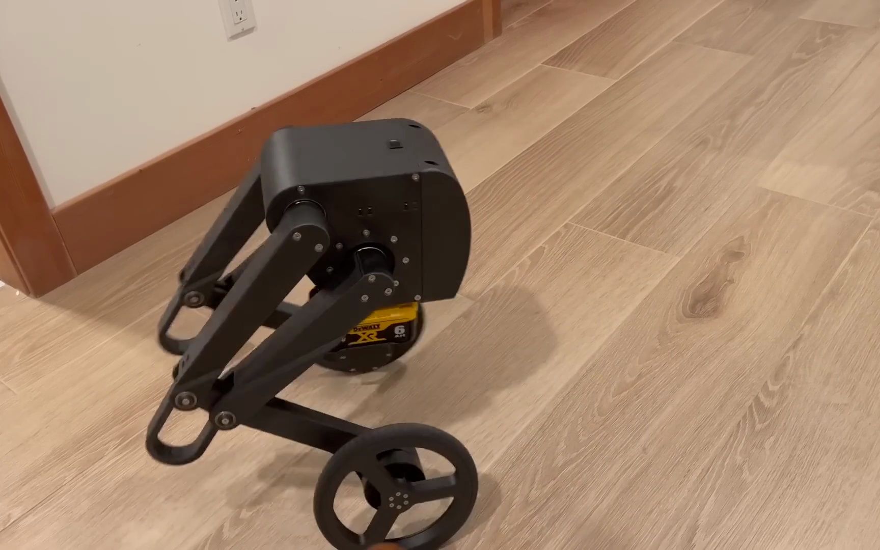 GPT-4驱动的开源机器人演示，真幽默啊